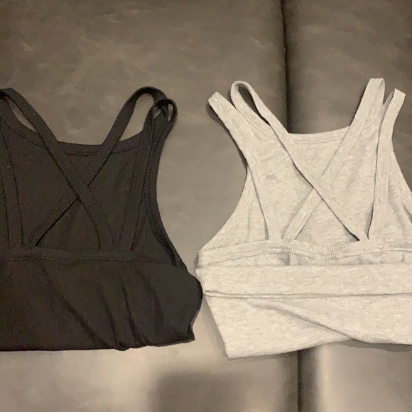 Two Cropped Ribbed Tank Tops - Picture 2 of 4
